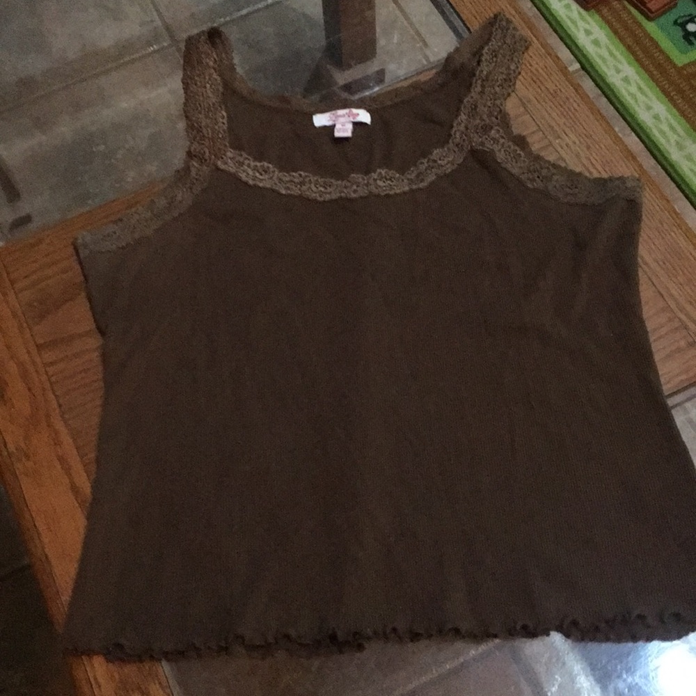 Lena brand tank top size XL. Smoke free home